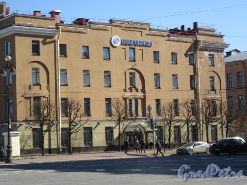 Лафонская ул., д. 3. Здание Газпромбанка. Общий вид фасада. фото апрель 2018 г. 
