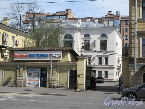 Ул. Радищева, д. 39, литера В. Бизнес центр «Радищева 39». Общий вид участка. фото май 2018 г.