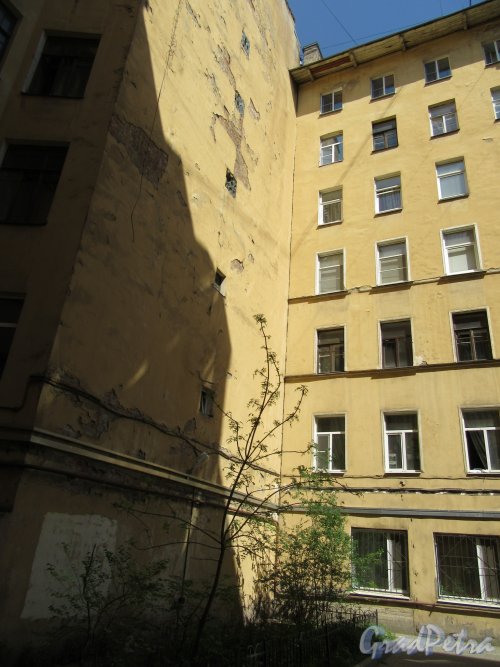 Конная ул., д. 10. Доходный дом Л.Г. Куканова, 1901. Двор. фото май 2018 г.