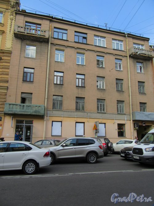 Ул. Жуковского, д. 4 (левая часть). Жилой дом, 1930-е. Общий вид левого корпуса. фото май 2018 г.