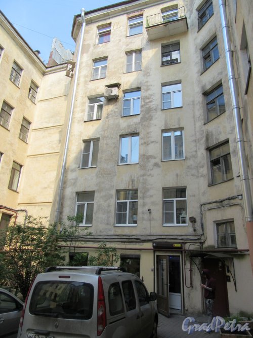 Жуковского ул., д. 39. Фасад дворового флигеля. фото май 2018 г.