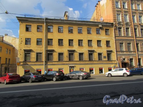 Жуковского ул., д. 36. Жилой дом. Общий вид фасада правого корпуса. фото май 2018 г.