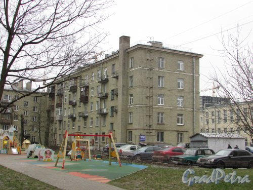 улица Невзоровой, дом 4, литера А. Вид жилого дома со стороны двора. Фото 16 февраля 2020 г.
