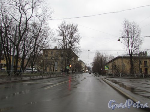 Перспектива улицы Крупской от улицы Седова в сторону улицы Бабушкина. Фото 16 февраля 2020 г.
