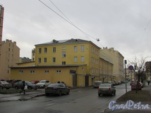 Прилукская улица, дом 21-23, литера А. Общий вид корпуса, выходящего на Прилукскую улицу. Фото 17 февраля 2020 г.