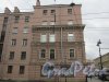 Полтавская улица, дом 2. Угловая часть здания со стороны Невского проспекта. Фото 7 мая 2020 г.