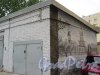 Одесская ул., д. 3. Роспись на стене гаража во дворе. фото июль 2018 г.
