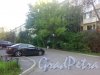 Белградская улица, дом 34, корпус 4. Вид дома со стороны парадных. Фото 7 августа 2020 года.