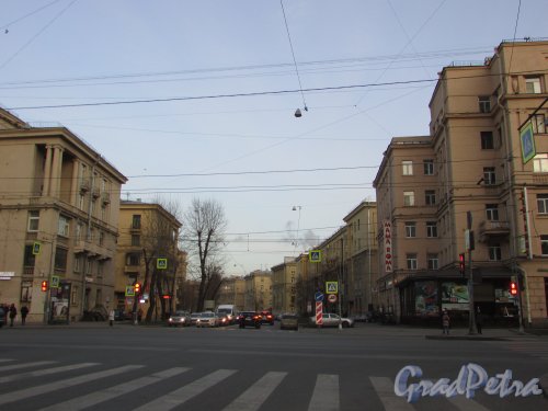 Перспектива улицы Зайцева от проспекта Стачек в сторону Краснопутиловской улицы. Фото 18 ноября 2019 г.