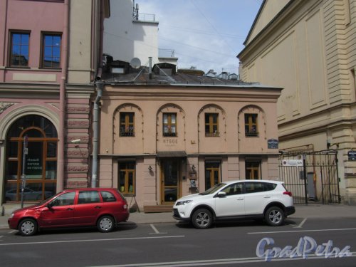 улица Некрасова, дом 14, литера Д. Кафе-отель «Hygge». Общий вид фасада. фото июль 2018 г.