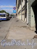Ул. Якубовича, д. 8. Углубленный для прохода техники въезд во двор. Фото июнь 2010 г.