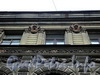 Галерная ул., д. 52. Фрагмент фасада здания. Фото июнь 2010 г.