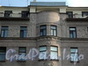 Захарьевская ул., д. 23. Доходный дом Л. И. Нежинской. Фрагмент центральной части фасада. Фото июль 2010 г.