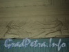 Захарьевская ул., д. 23. Доходный дом Л. И. Нежинской. Фрагмент фриза в парадной дома. Фото июль 2010 г.