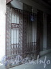 Захарьевская ул., д. 23. Доходный дом Л. И. Нежинской. Створка ворот. Фото июль 2010 г.