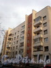 Енотаевская ул., д. 10, корп. 2. Фасад жилого дома. Фото апрель 2010 г.