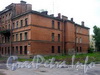 Астраханская ул., д. 17. Общий вид правого корпуса. Фото август 2004 г.