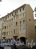 Астраханская ул., д. 23 / Саратовская ул., д. 24. Общий вид корпуса по Астраханской улице. Фото август 2010 г.