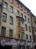 Астраханская ул., д. 30, лит. А. Фрагмент фасада. Фото август 2004 г.