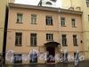 Астраханская ул., д. 30, лит. Б. Фасад здания. Фото август 2010 г.