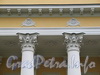 Кирочная ул., д. 35, лит. А. Здание госпиталя лейб-гвардии Преображенского полка. Капители колонн. Фото сентябрь 2010 г.