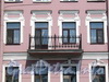 Кирочная ул., д. 44. Фрагмент фасада с балконом. Фото май 2010 г.