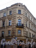 Ул. Радищева, д. 32 / Саперный пер., д. 23. Фрагмент угловой части фасада. Фото апрель 2010 г.