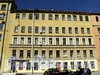 Тверская ул., д. 12 (правая часть). Фасад здания. Фото август 2010 г.