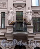 Ул. Чехова, д. 3. Доходный дом В.Ф. Краевского. Балкон. Фото октябрь 2010 г.