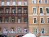 Серпухховская ул., д. 1. Фрагмент угловой части и дома по улице. Фото январь 2011 г.