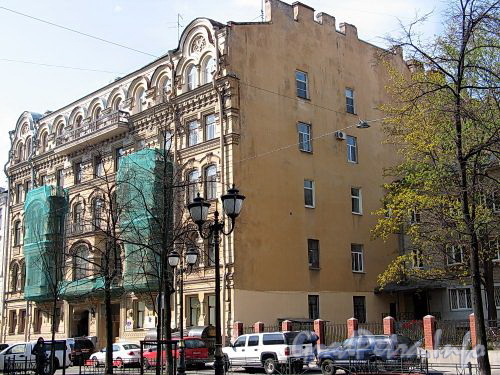 Фурштатская ул., д. 20. Доходный дом Н.Н. Зайцевой. Общий вид здания. Фото май 2010 г.