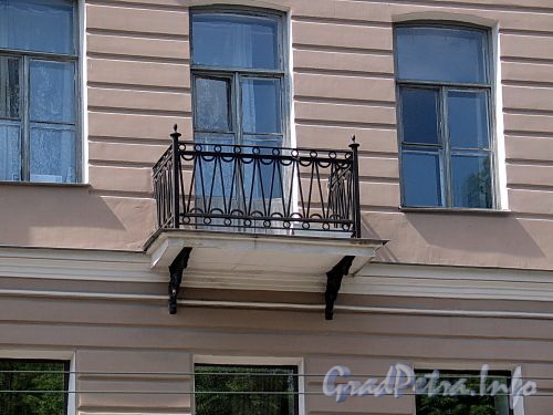 Потемкинская ул., д. 13. Решетка балкона. Фото май 2010 г.