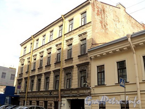 Галерная ул., д. 8. Общий вид. Фото июнь 2010 г.
