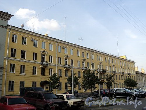 Захарьевская ул., д. 6. Фасад здания. Фото июль 2010 г.