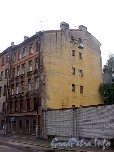 Астраханская ул., д. 32, лит. А. Общий вид. Фото август 2004 г.