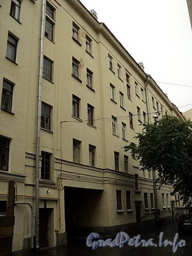 Саратовская ул., д. 29. Вид со двора. Фото август 2010 г.