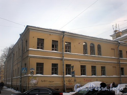 Кирочная ул., д. 31 (правый корпус) / ул. Радищева, д. 41. Общий вид. Фото февраль 2010 г.
