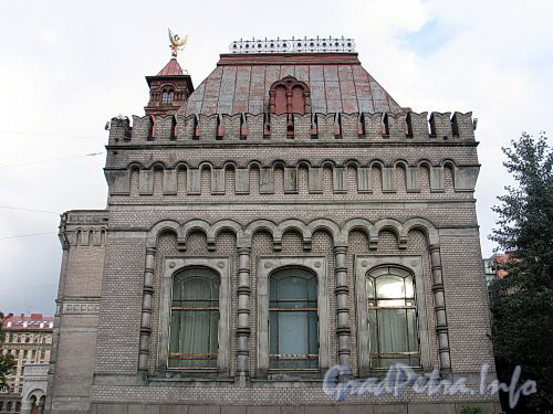 Кирочная ул., д. 43. Здание музея А.В. Суворова. Вид с торца здания. Фото сентябрь 2010 г.