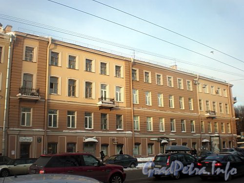 Кирочная ул., д. 48 / Потемкинская ул., д. 13. Фасад по Кирочной улице. Фото февраль 2010 г.