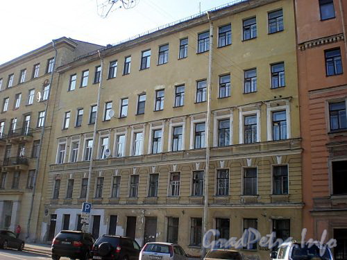 Тверская ул., д. 12 (правая часть). Фасад здания. Фото апрель 2009 г.