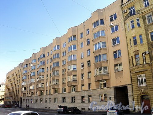 Тверская ул., д. 15. Фасад лицевого корпуса. Фото август 2010 г.