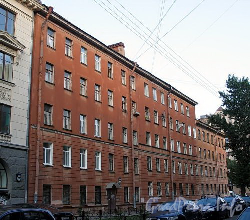Дома 20 и 22 по Можайской улице. Фото август 2010 г.