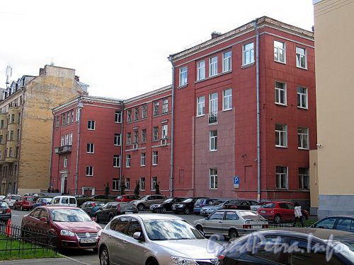Петрозаводская ул., д. 12. Общий вид. Фото сентябрь 2010 г.