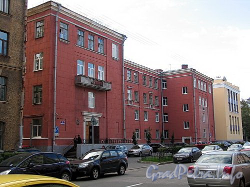 Петрозаводская ул., д. 12. Общий вид. Фото сентябрь 2010 г.