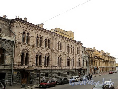 Дома 3 и 1 по Гагаринской улице. Фото сентябрь 2010 г.