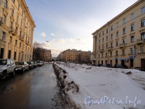Перспектива 6-ой Советской улицы от Суворовского проспекта в сторону Дегтярной улицы.