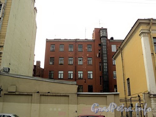 Гагаринская ул., д. 23 (дворовый корпус). Общий вид с Гагаринской улицы. Фото сентябрь 2010 г.