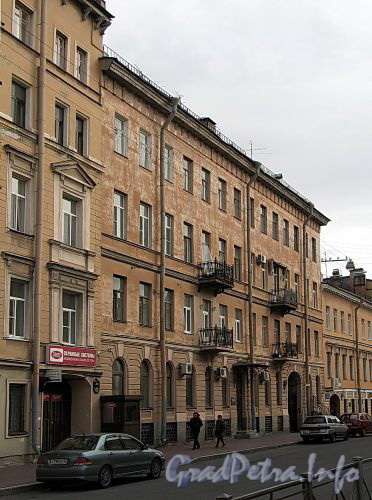 Гагаринская ул., д. 30. Фасад здания. Фото сентябрь 2010 г.