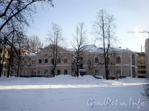 Смоленская ул., д. 12, лит. А. Вид со двора. Фото февраль 2010 г.