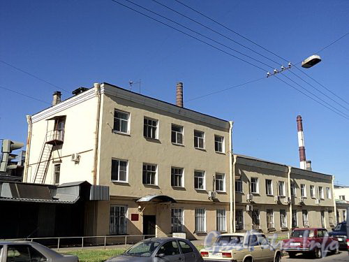 Смоленская ул., д. 18 А. Административные корпуса хлебозавода. Фото июль 2010 г.